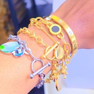 Chic Gold and Silver Bracelet Collection